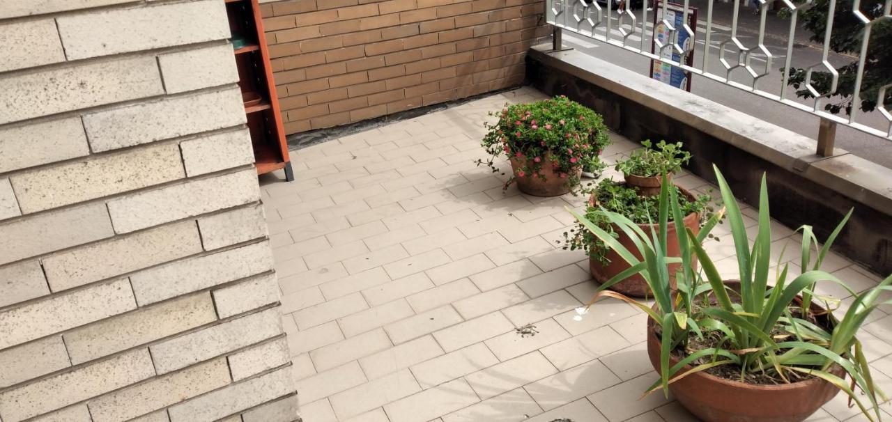 L'Appartamento Della Stazione Di Saronno Exteriör bild